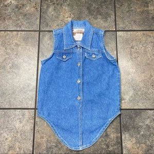 Girl’s/Kid’s VTG Levi’s Sleeveless Denim Button Down Shirt Size 5